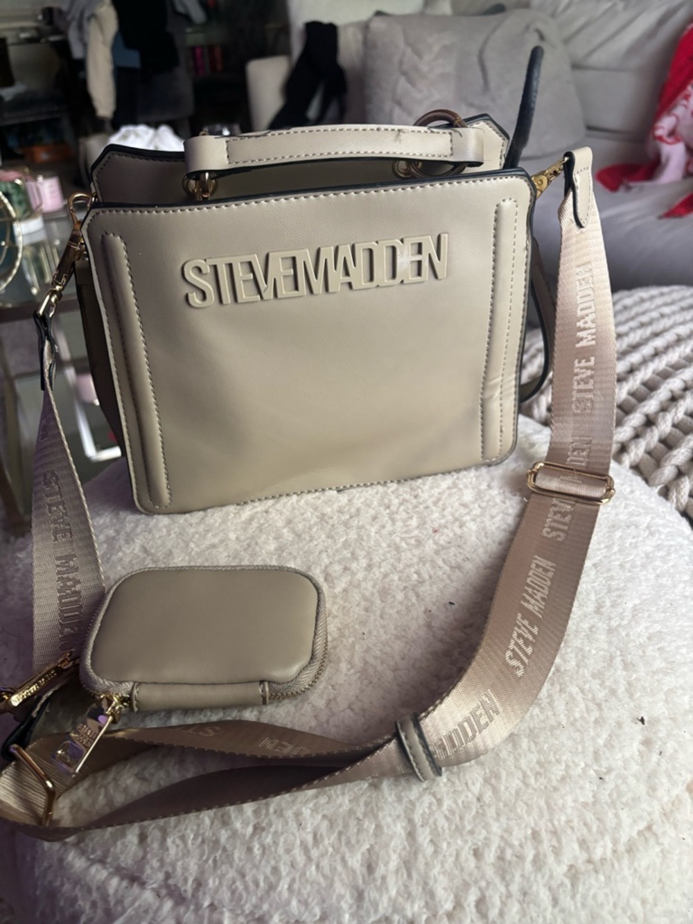 Steve Madden Beige-Cream Crossbody Bag - Picture 2 of 4